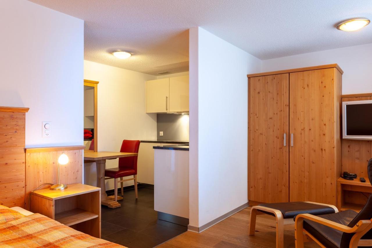 צרמט Jaegerhof Serviced Apartements מראה חיצוני תמונה