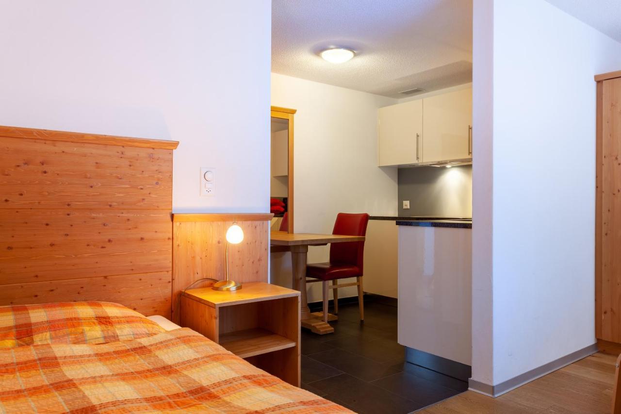 צרמט Jaegerhof Serviced Apartements מראה חיצוני תמונה